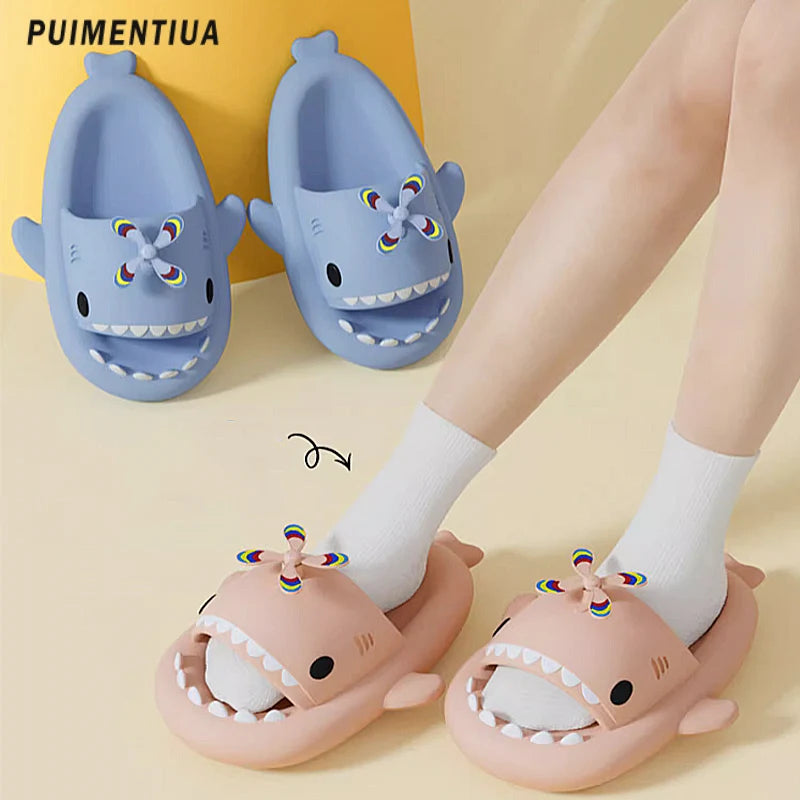 Women Men Thick Sole Lovely Shark Slippers With Charms Indoor Outdoor Shark Slides Beach Flip Flops Home Cool Shoes 2023 Summer